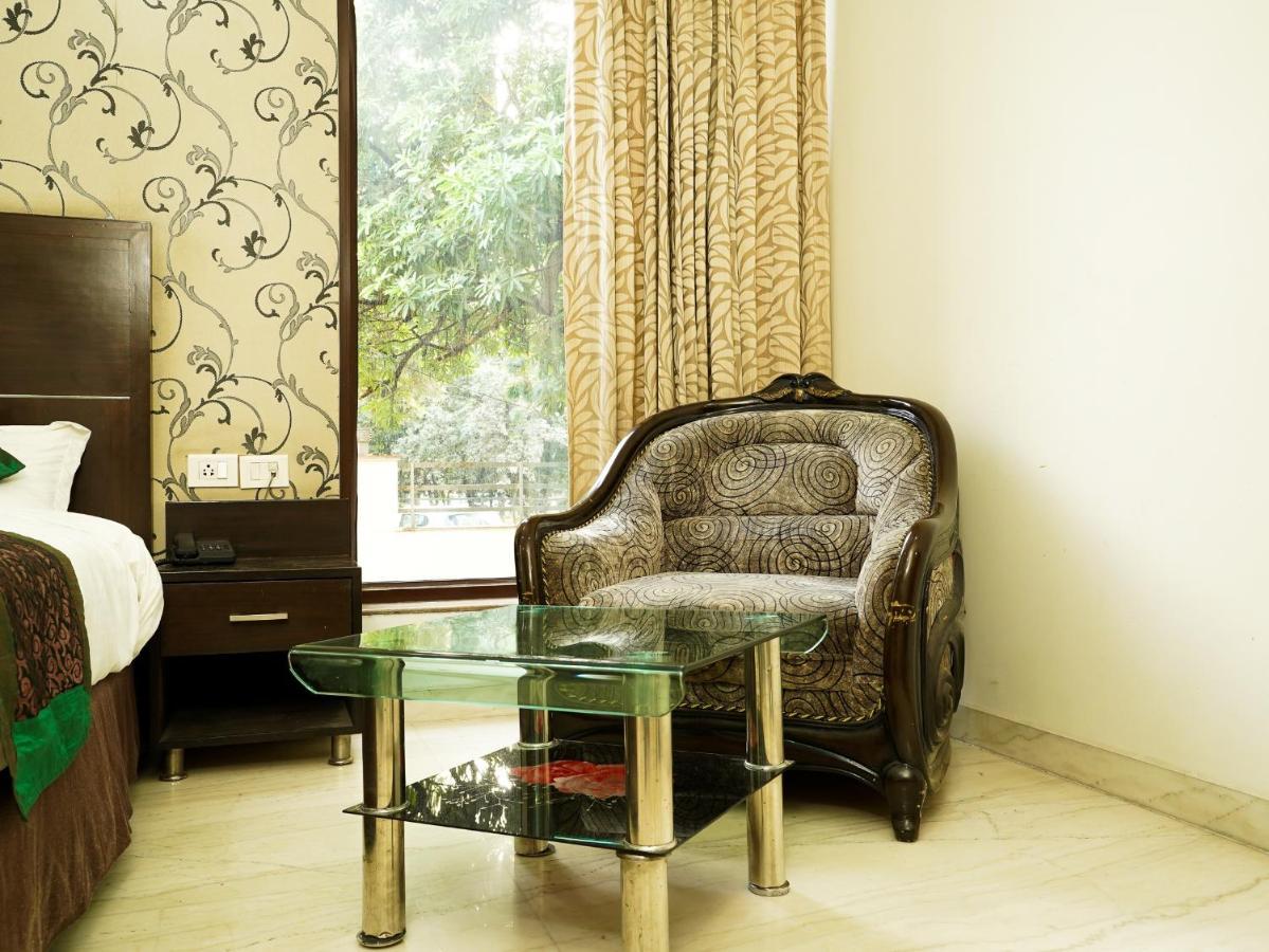 Lime Tree Hotel Sushant Lok Gurgaon Sector 29 Next To Iffco Chowk Metro Zewnętrze zdjęcie